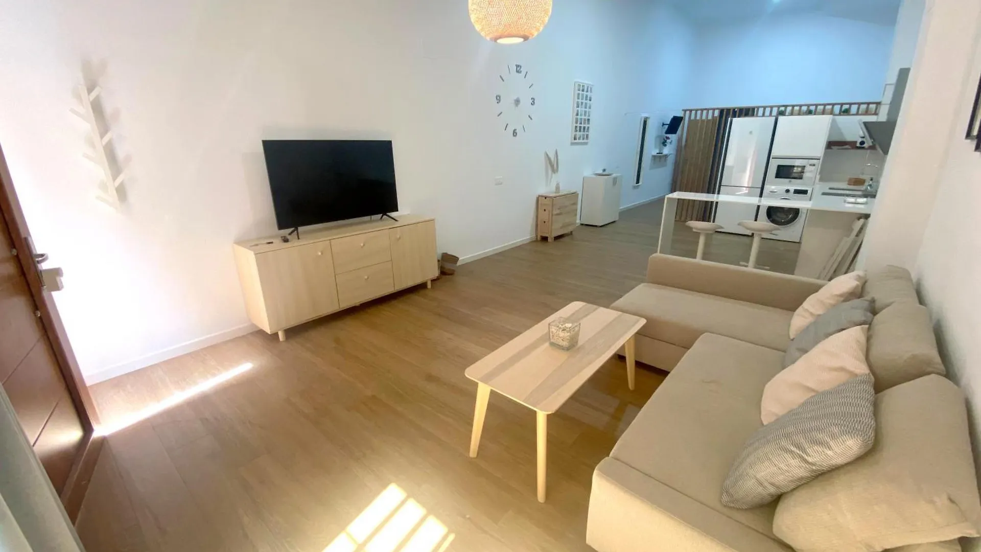Apartamento La Victoria 3 contacts